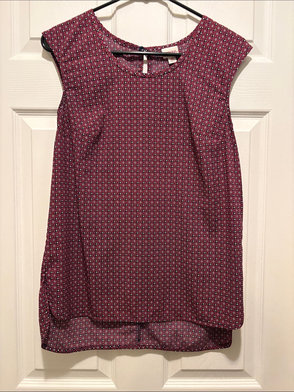 Merona Burgundy Geo Print Cap-Sleeve Shell Top